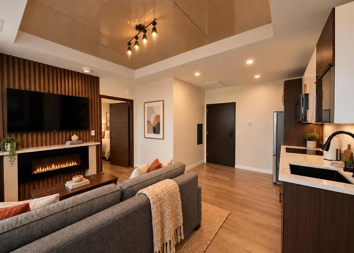 Luxury High-rise With Panoramic Views Tulsa